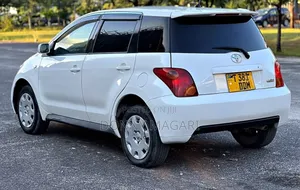 Toyota IST 2004 White