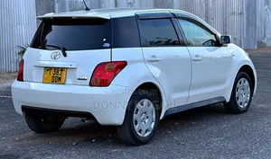 Toyota IST 2004 White