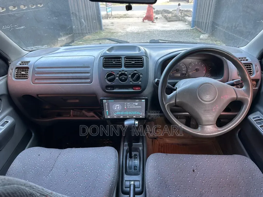 Suzuki Swift 2003 Maroon