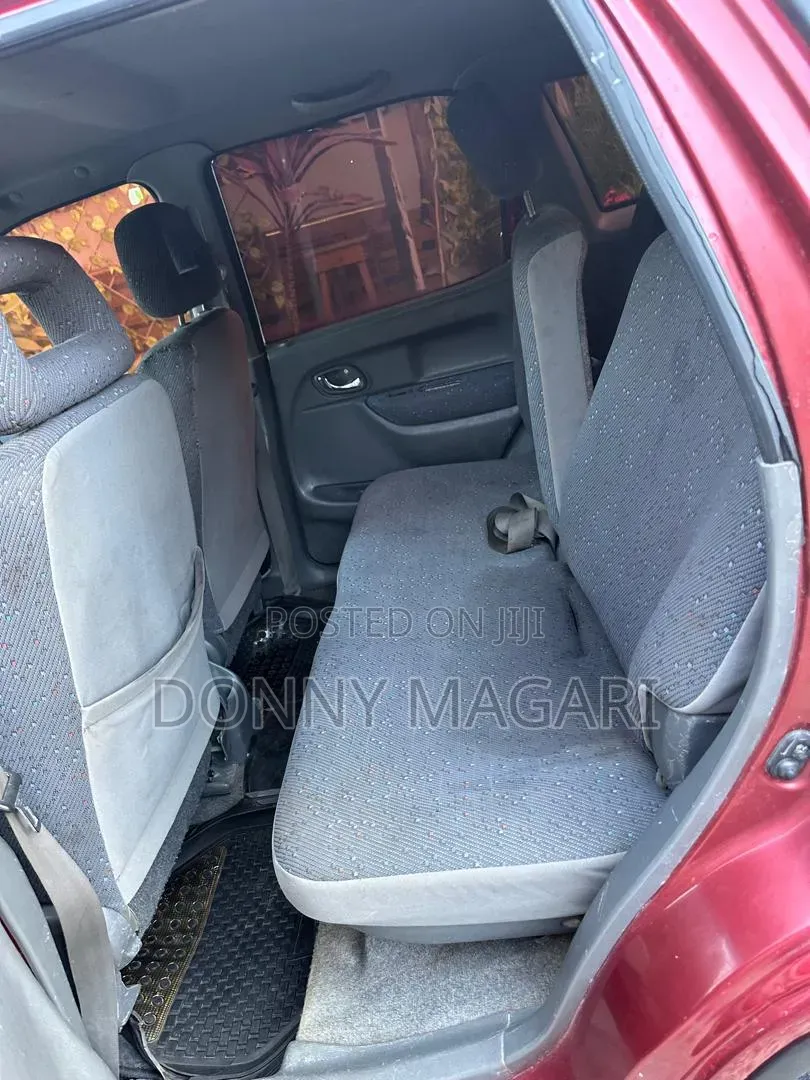 Suzuki Swift 2003 Maroon