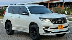 Toyota Land Cruiser Prado 2022 White