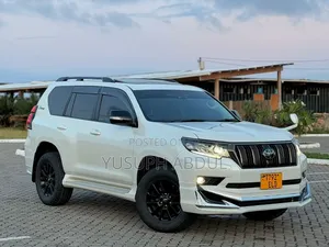 Toyota Land Cruiser Prado 2022 White