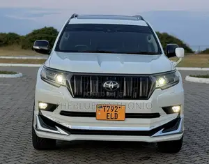 Toyota Land Cruiser Prado 2022 White