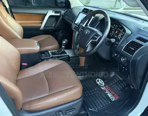 Toyota Land Cruiser Prado 2022 White