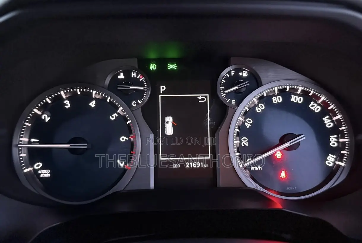 Toyota Land Cruiser Prado 2022 White