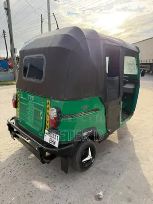 TVS Apache RTR 160 2v Refresh X-connect 2025 Green