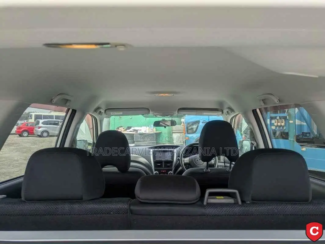 Subaru Forester 2011 Pearl