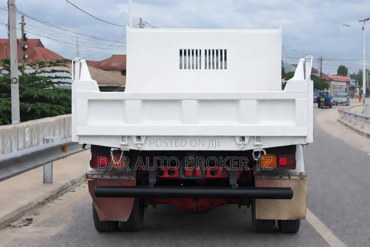 Mitsubishi Fuso 04-Tons Available for Sale