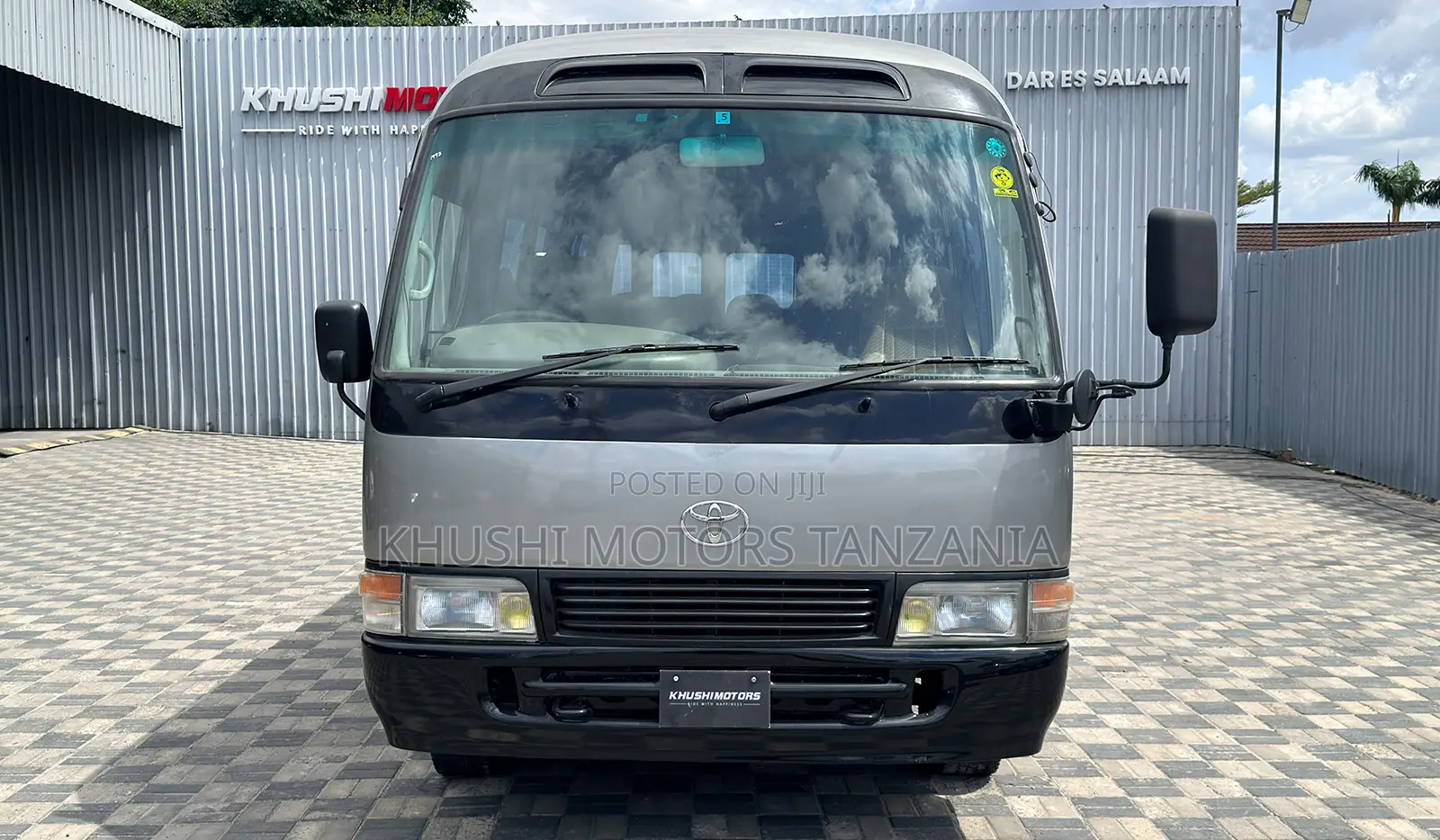 Toyota Coaster 1993 Silver