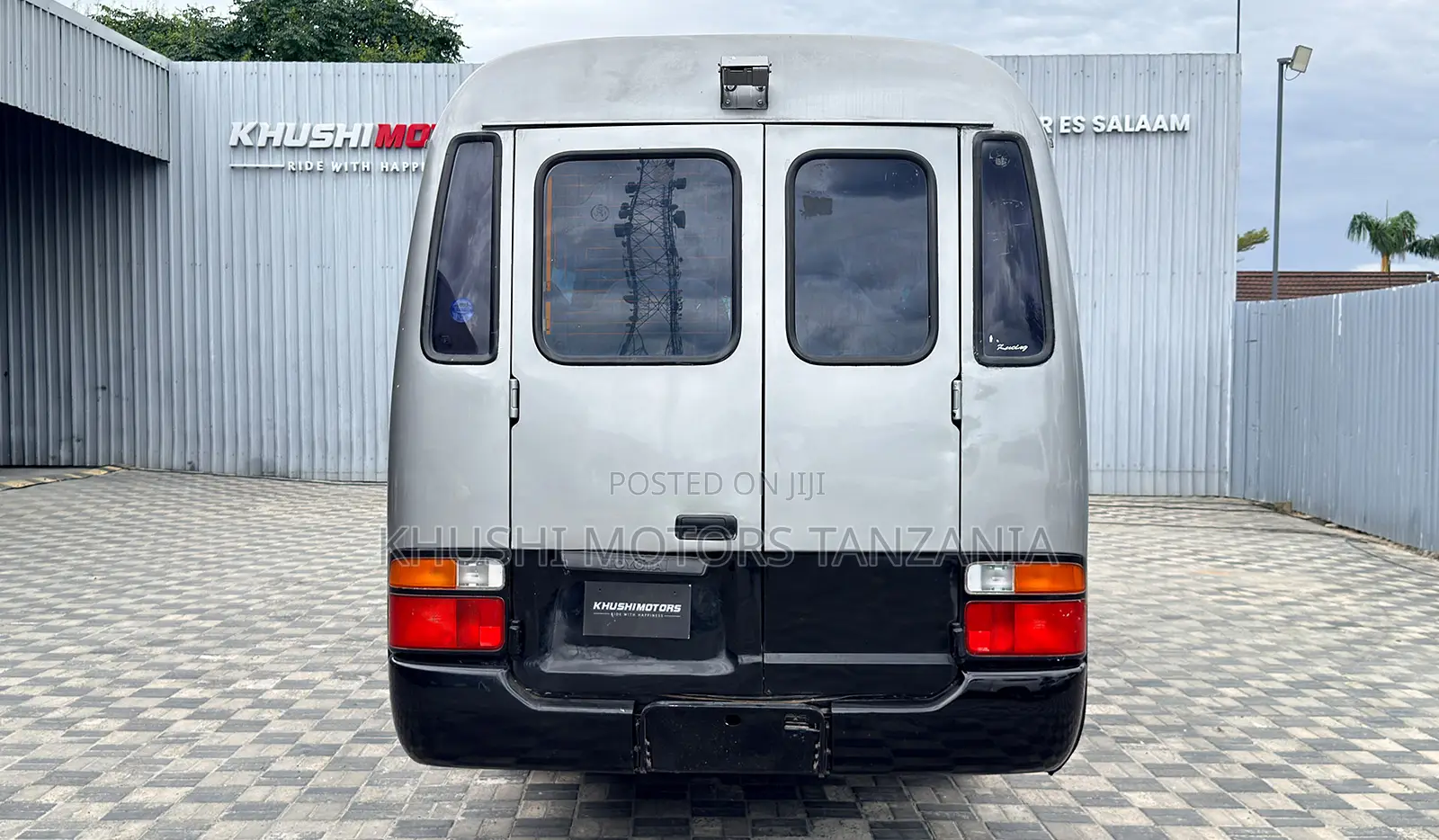 Toyota Coaster 1993 Silver