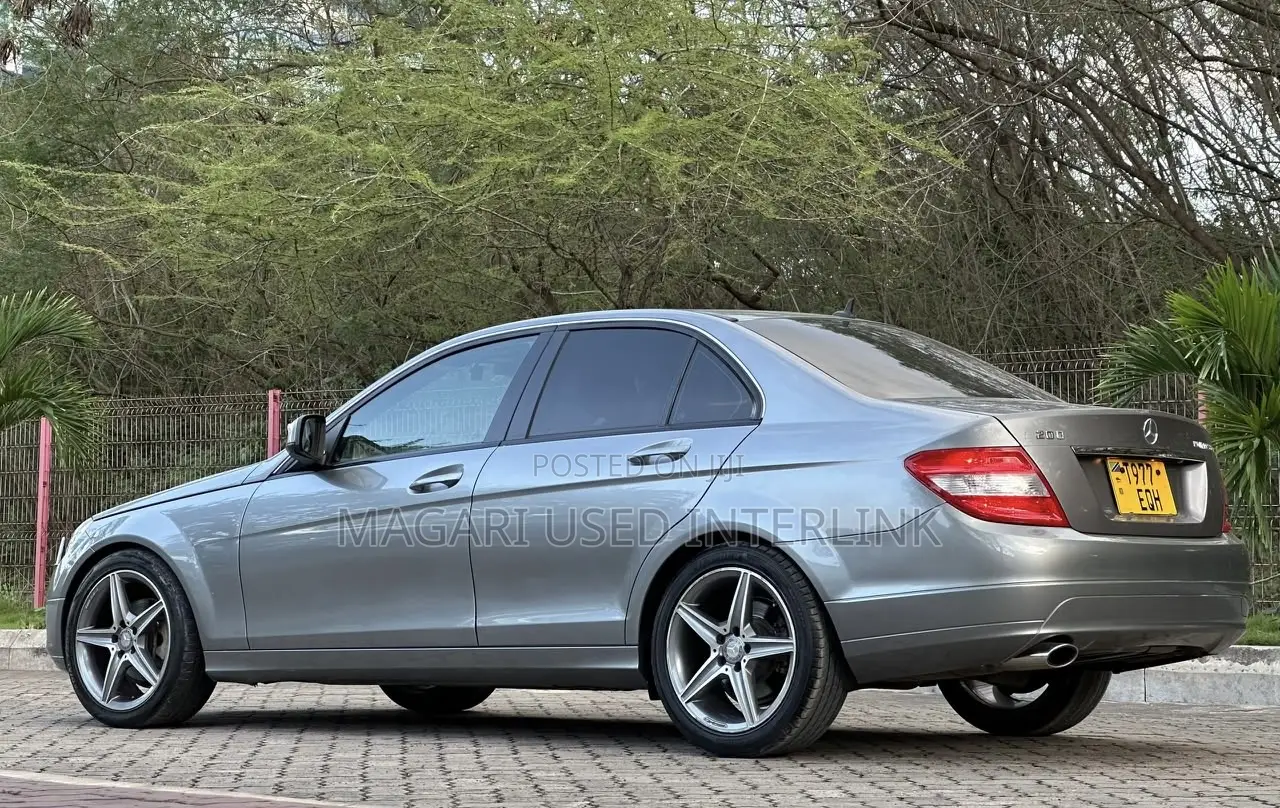 Mercedes-Benz C-Class 2009 Gray
