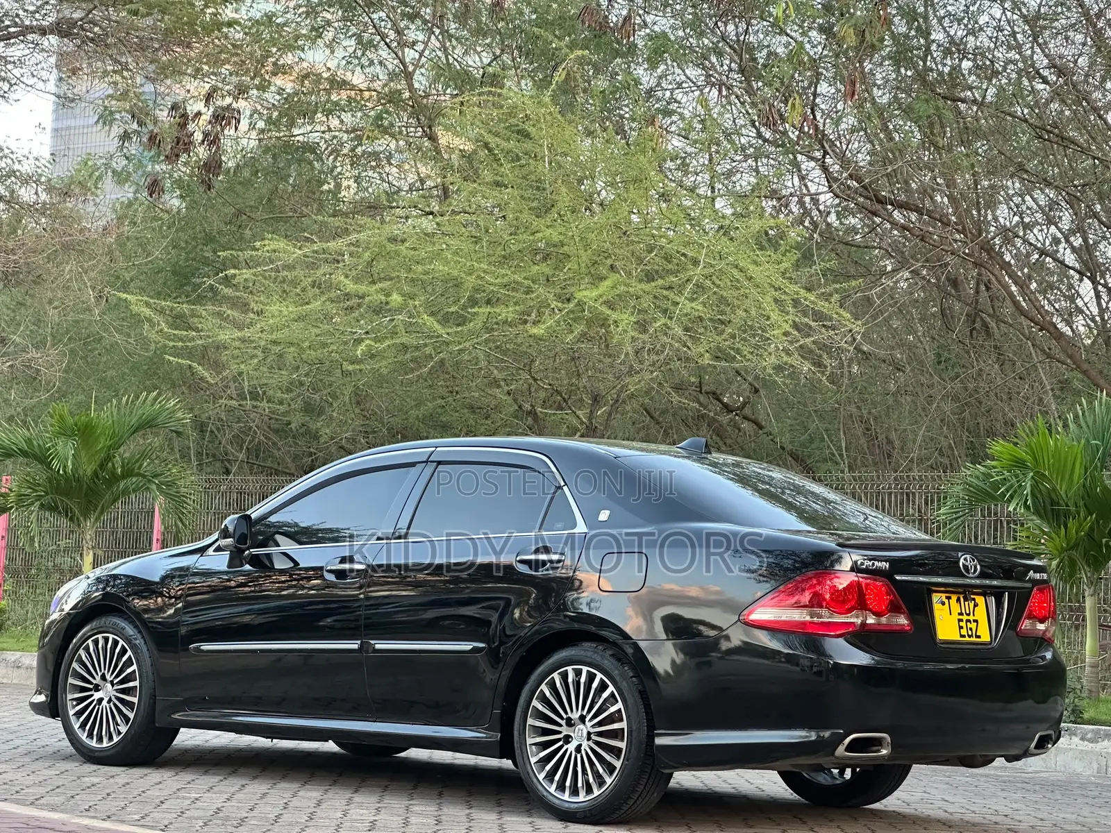 Toyota Crown 2009 Black