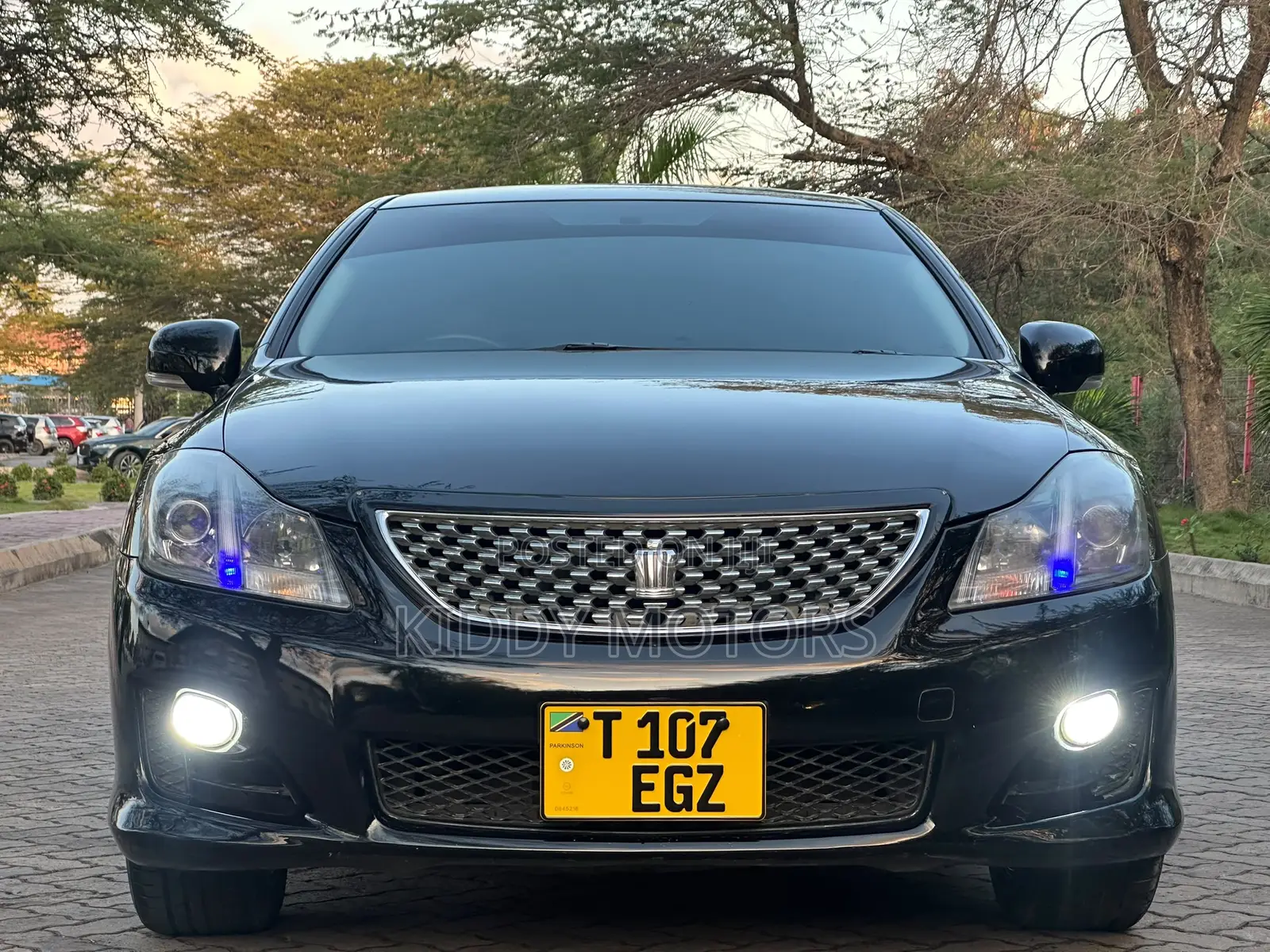 Toyota Crown 2009 Black