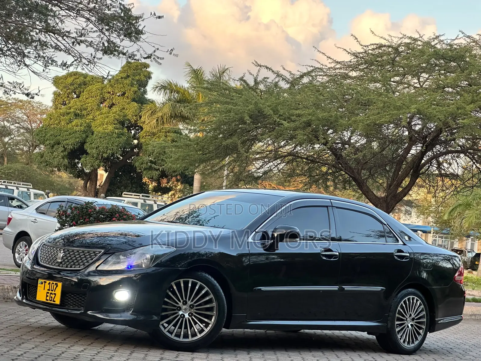 Toyota Crown 2009 Black
