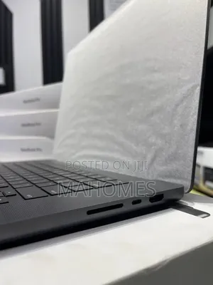 New Laptop Apple MacBook Pro 2024 M3 Max 36GB Apple M3 Max SSD 1T