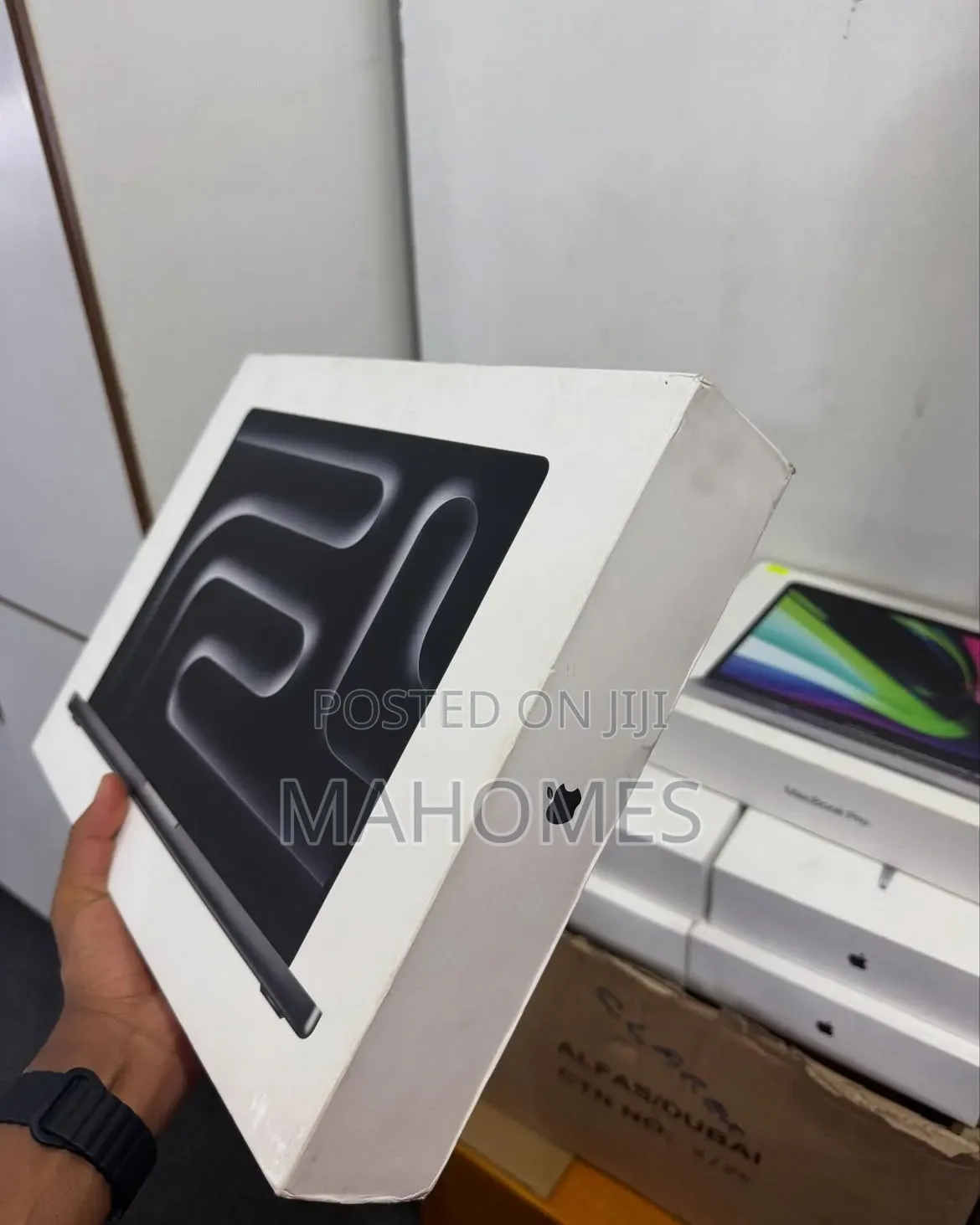 New Laptop Apple MacBook Pro 2024 M3 Max 36GB Apple M3 Max SSD 1T