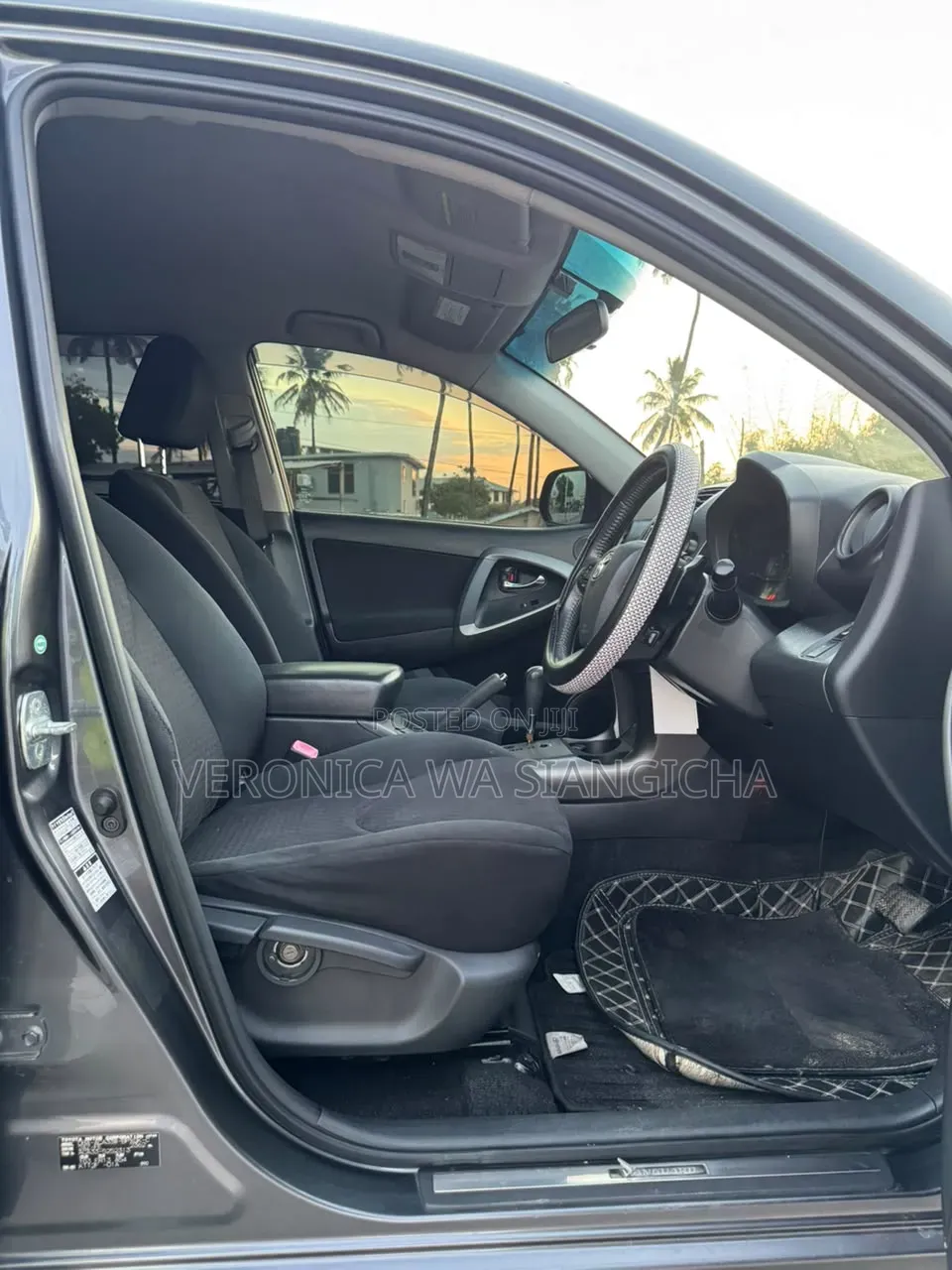 Toyota Vanguard 2010 Gray