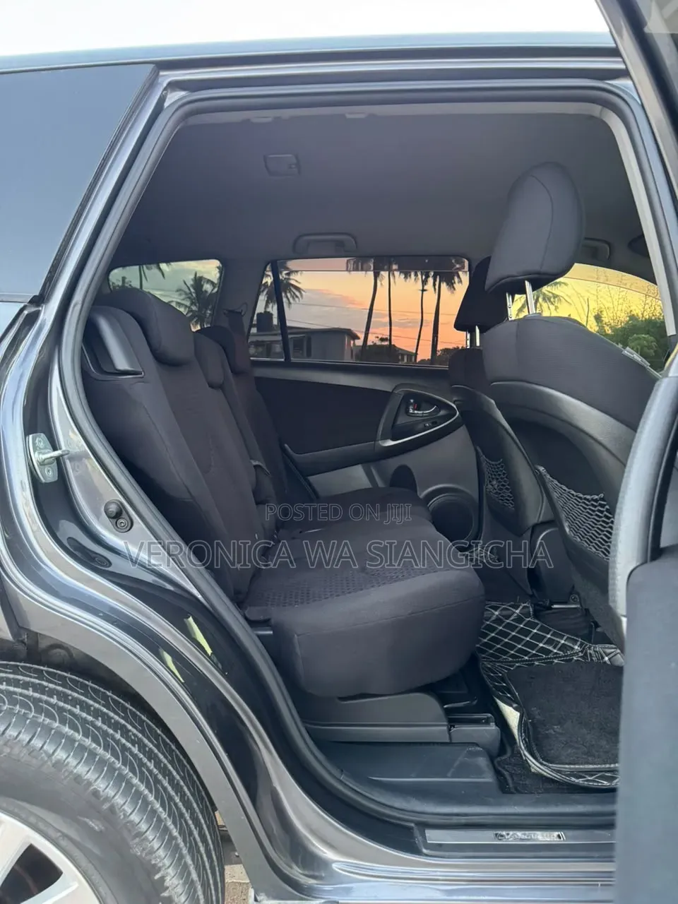Toyota Vanguard 2010 Gray