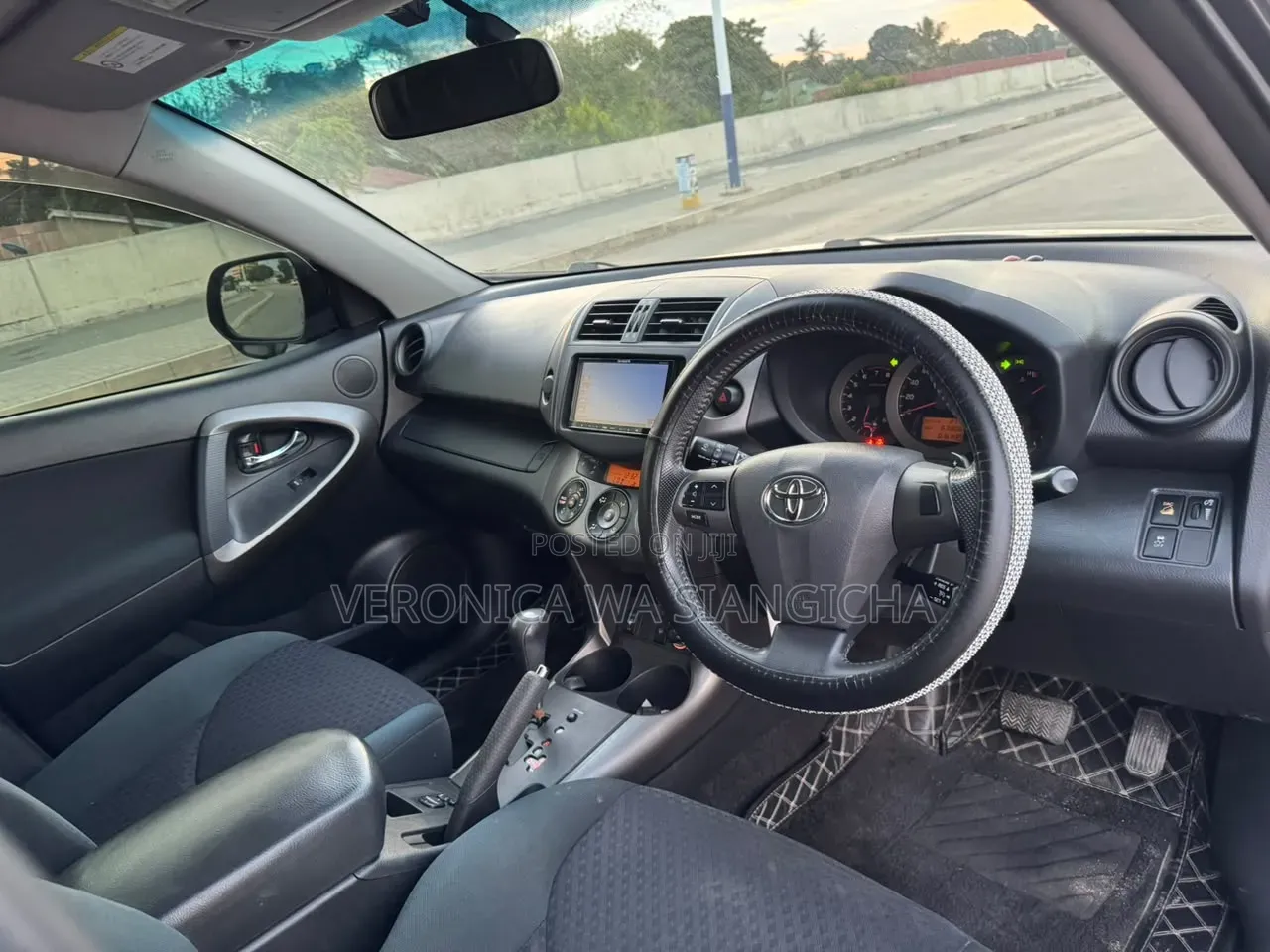Toyota Vanguard 2010 Gray