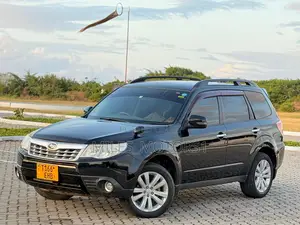 Subaru Forester 2011 Black