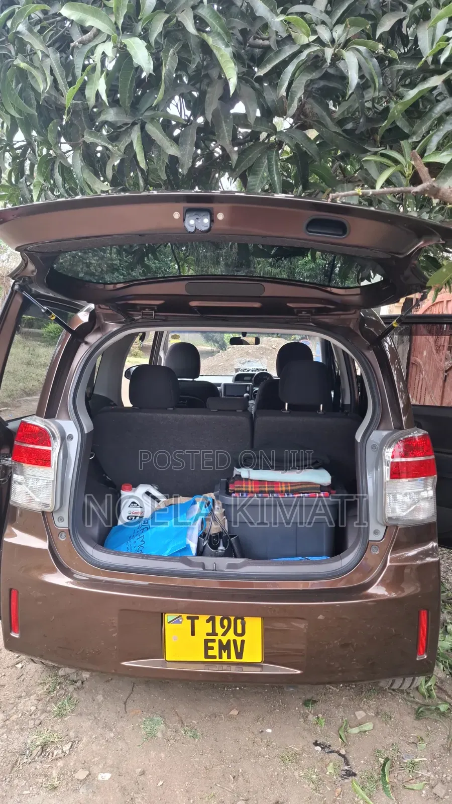 Toyota Spade 2015 Brown