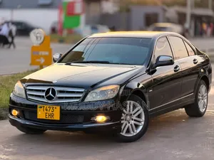 Mercedes-Benz C200 2009 Black