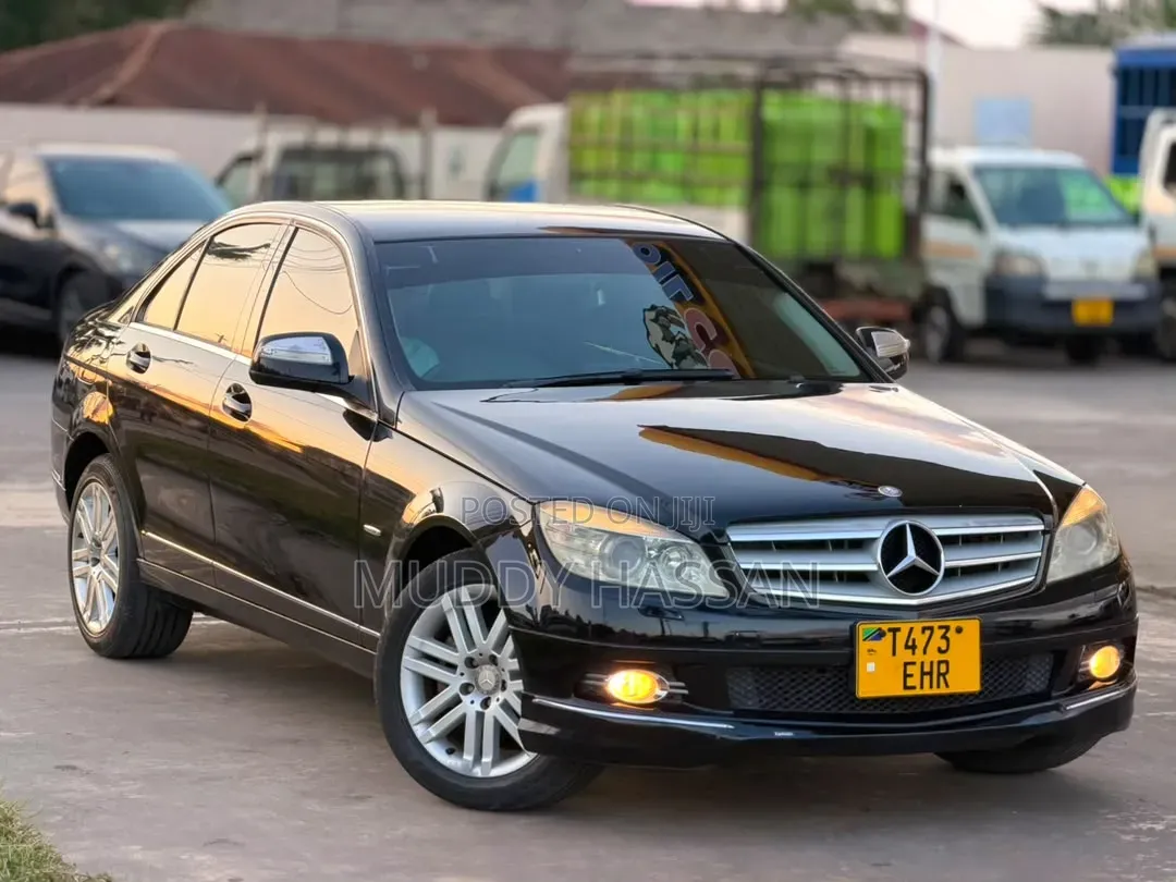 Mercedes-Benz C200 2009 Black