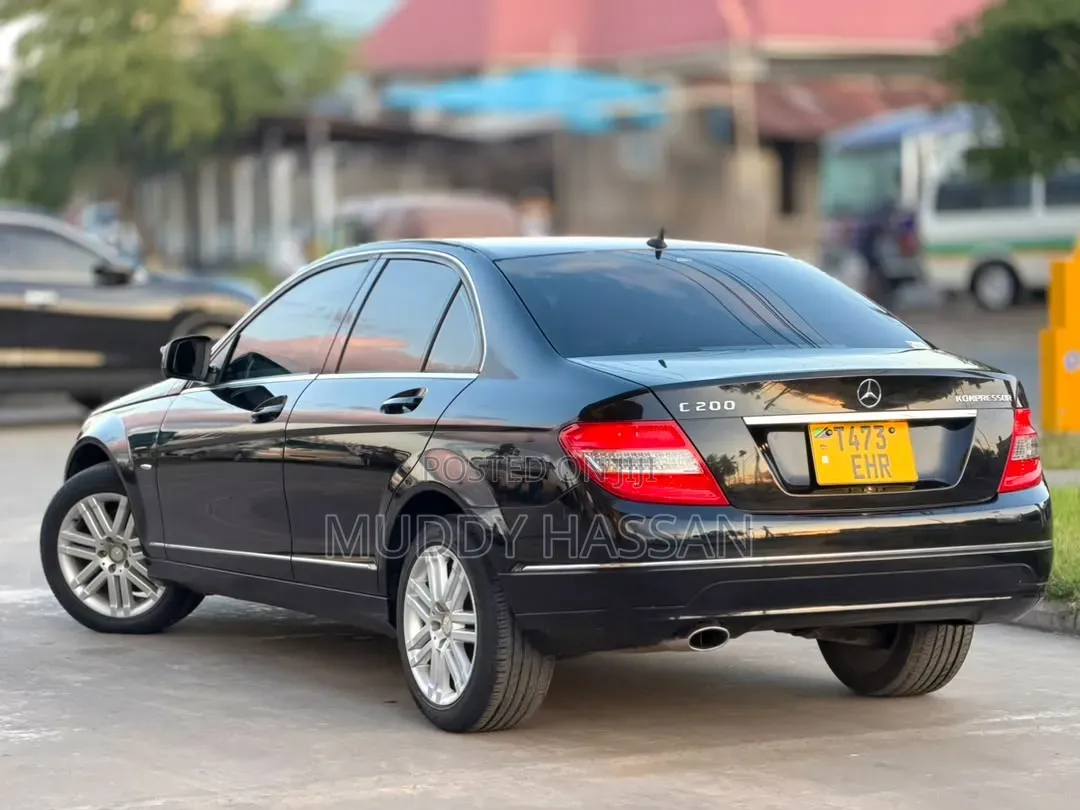 Mercedes-Benz C200 2009 Black