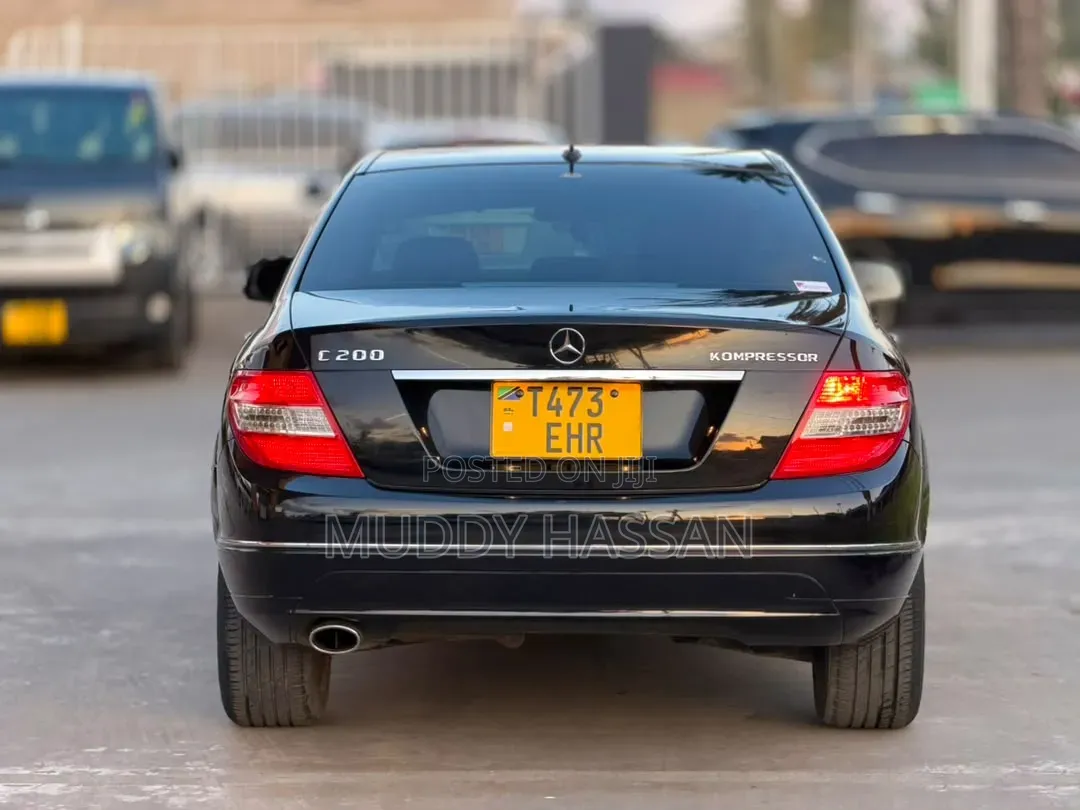 Mercedes-Benz C200 2009 Black