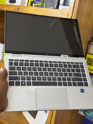 Laptop HP EliteBook 1040 G8 16GB Intel Core i7 SSD 512GB