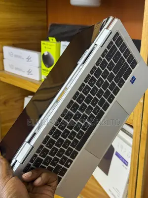 Laptop HP EliteBook 1040 G8 16GB Intel Core i7 SSD 512GB