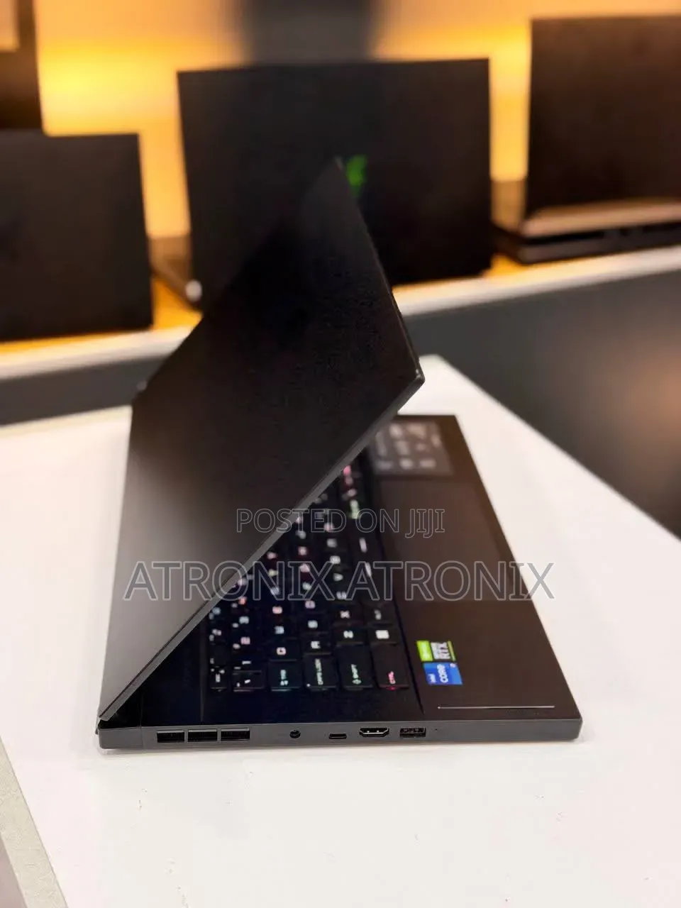 Laptop MSI GS66 Stealth 12UHS 16GB Intel Core i7 SSD 512GB