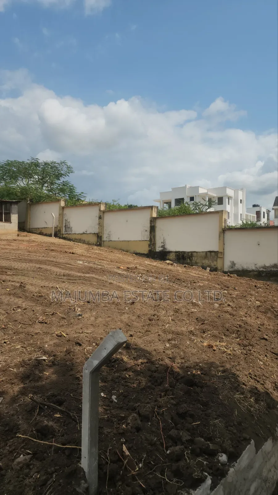 Viwanja Madale Contena