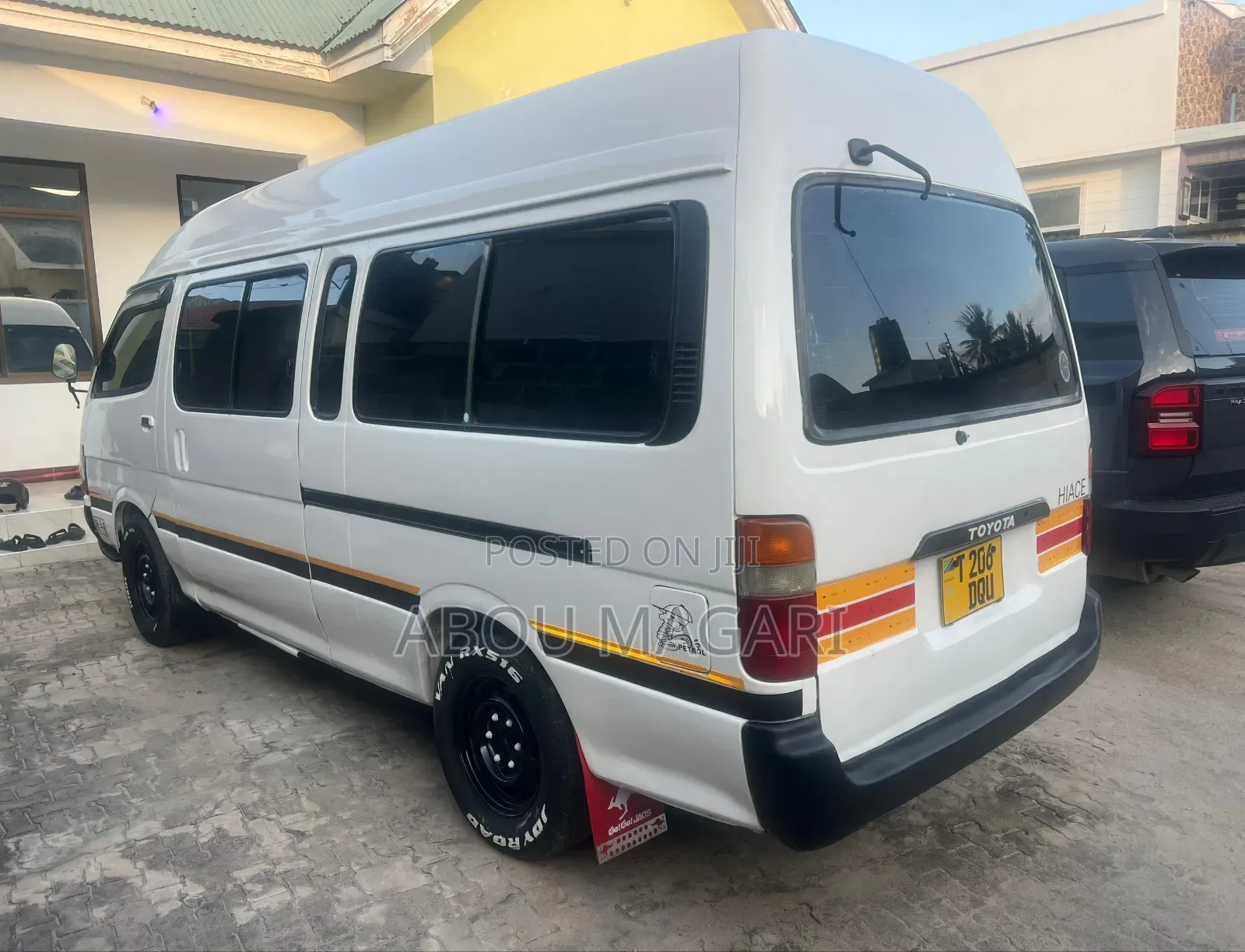 Toyota HiAce 2002 White