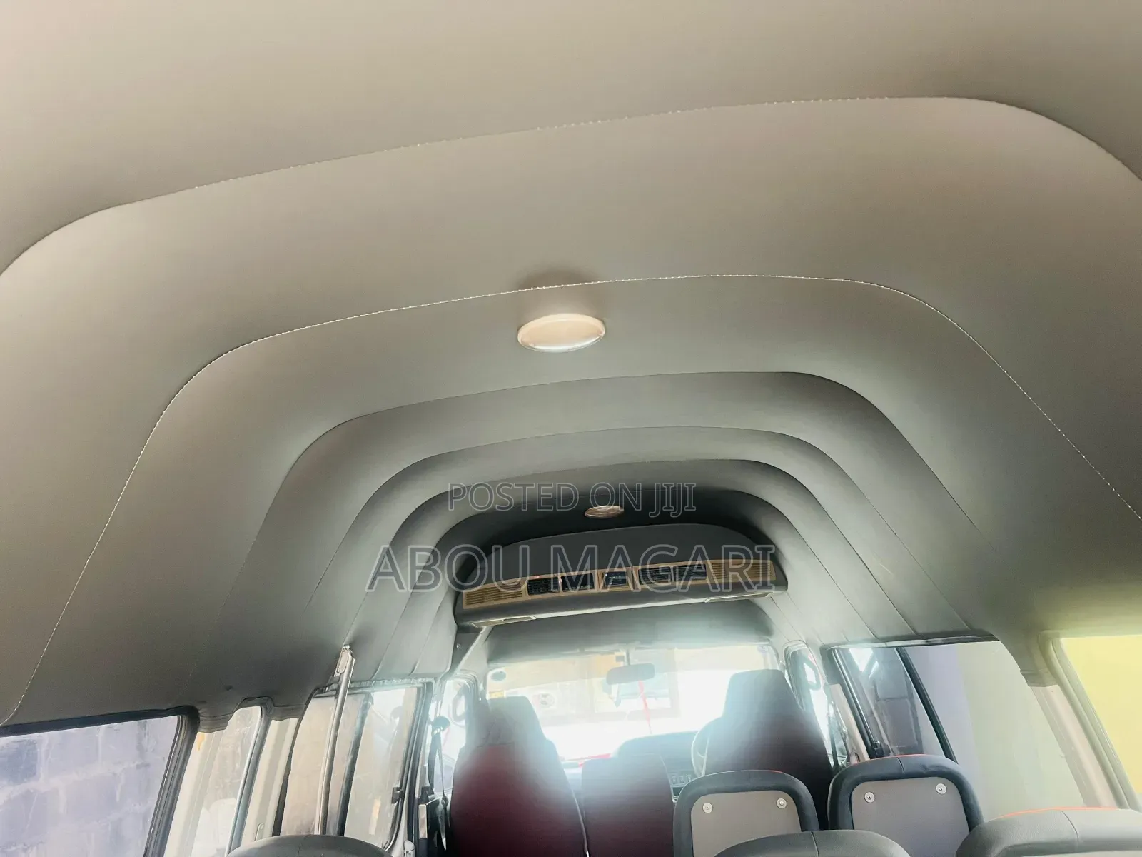 Toyota HiAce 2002 White