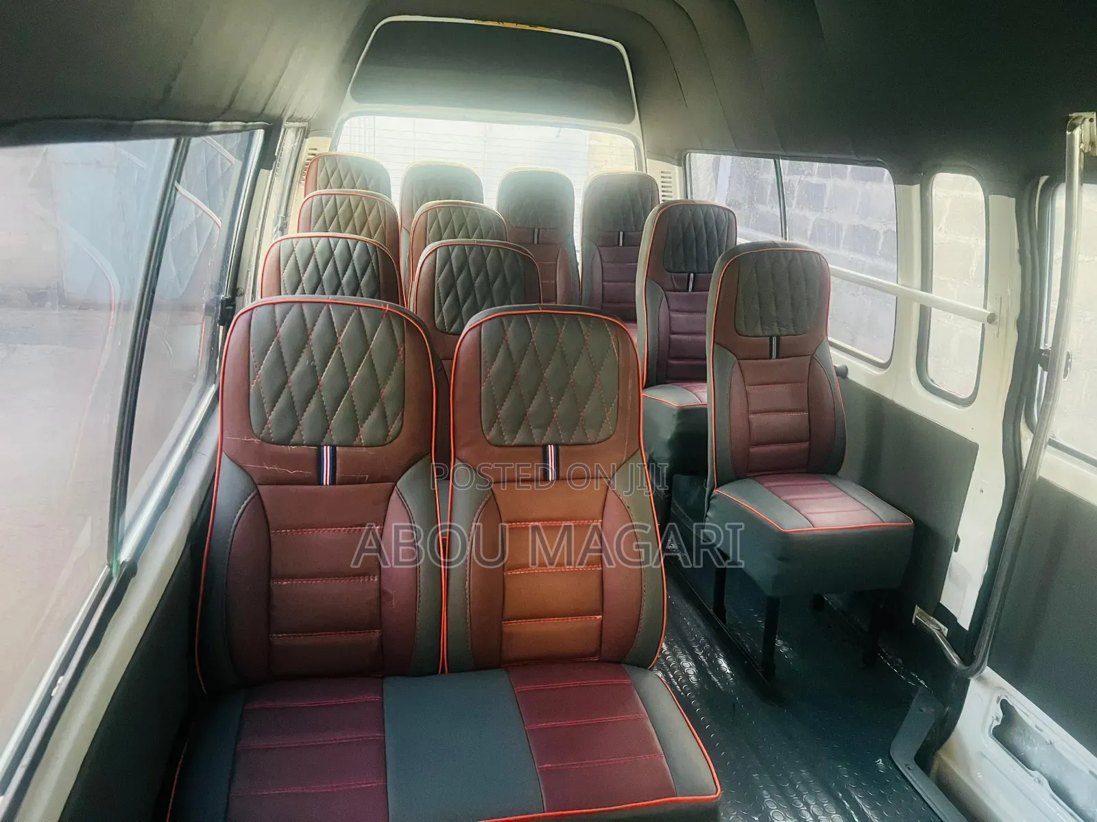 Toyota HiAce 2002 White