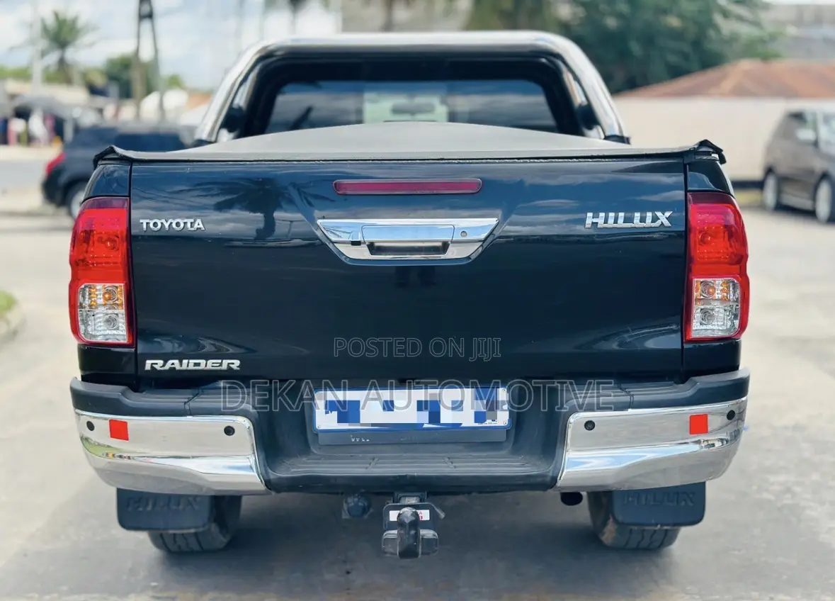 Toyota Hilux Revo Smart Cab Deisel 2.4 RWD 2021 Black