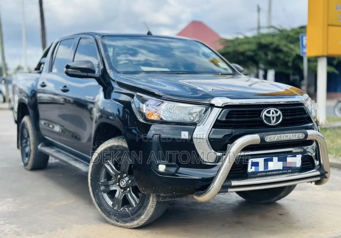 Toyota Hilux Revo Smart Cab Deisel 2.4 RWD 2021 Black