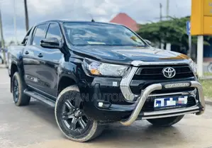 Toyota Hilux Revo Smart Cab Deisel 2.4 RWD 2021 Black