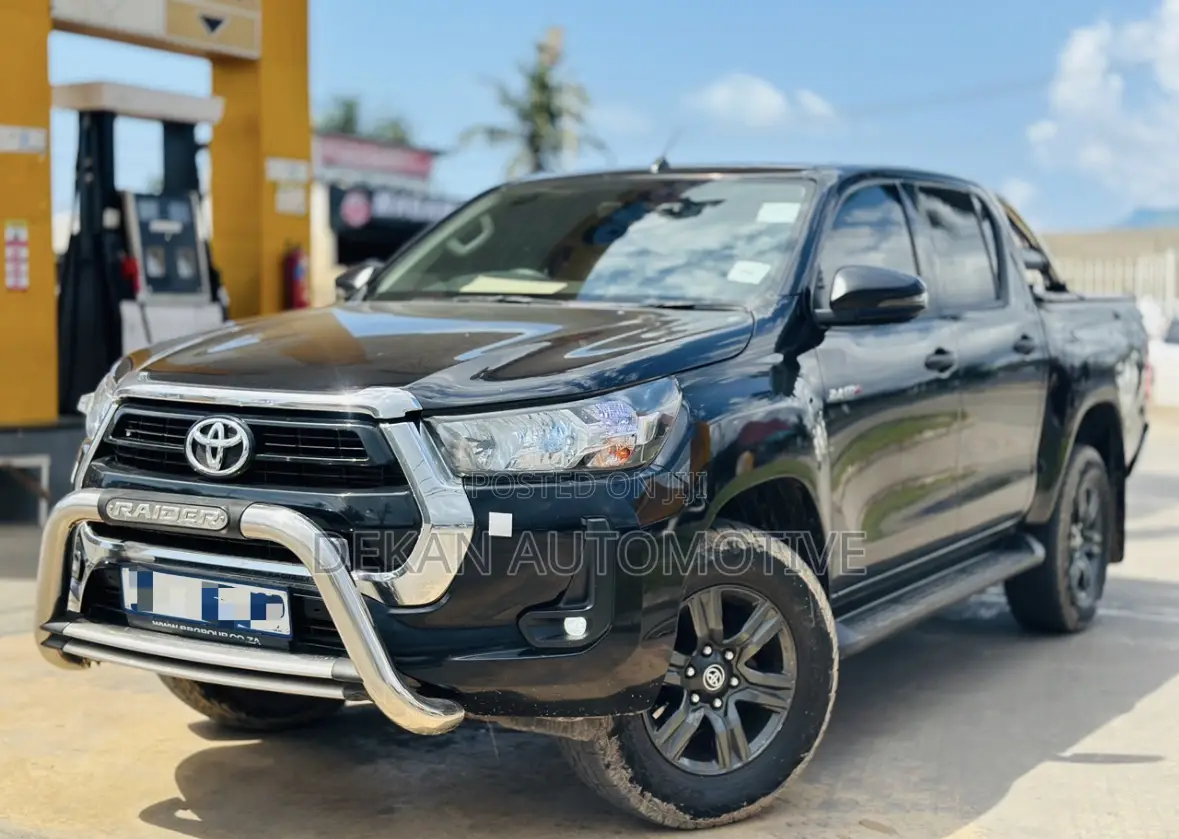 Toyota Hilux Revo Smart Cab Deisel 2.4 RWD 2021 Black