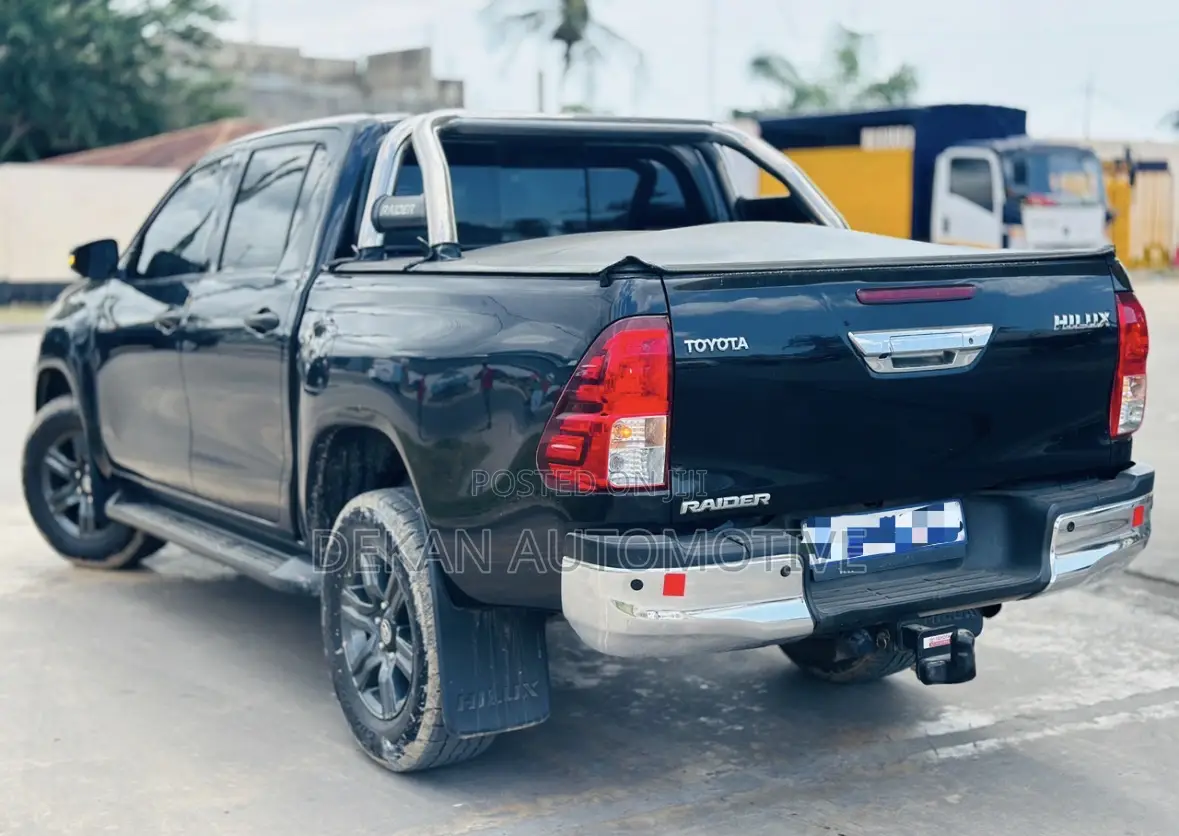 Toyota Hilux Revo Smart Cab Deisel 2.4 RWD 2021 Black