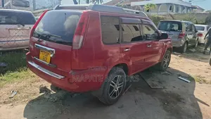 Nissan X-Trail 2004 Red