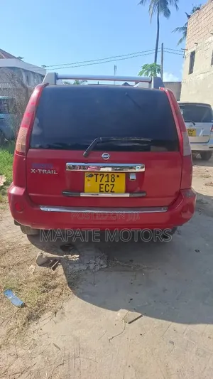 Nissan X-Trail 2004 Red