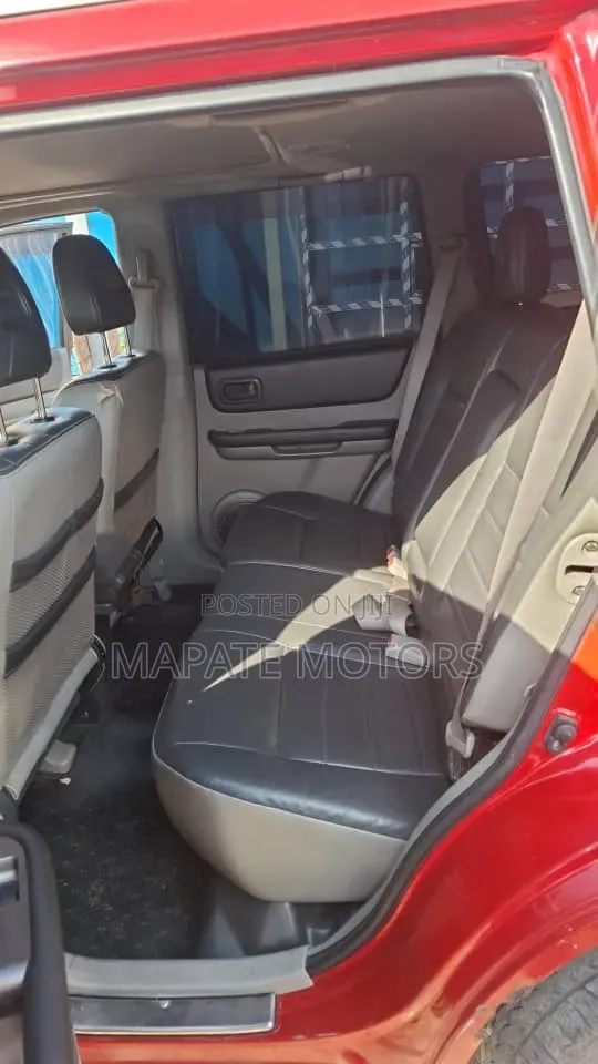 Nissan X-Trail 2004 Red