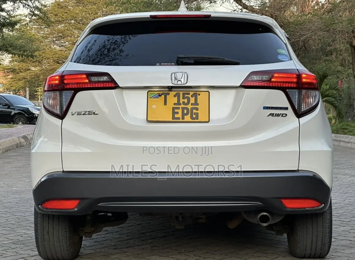 Honda Vezel 2016 White