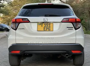 Honda Vezel 2016 White