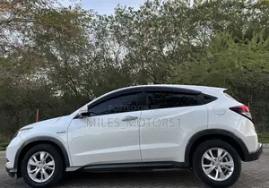 Honda Vezel 2016 White