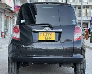 Toyota Ractis 2005 Black