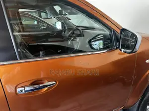 Nissan Navara 2.5 dCi 2011 Orange