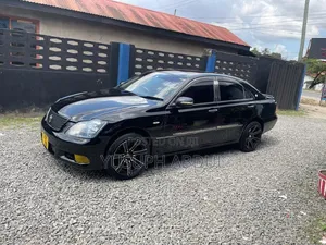 Toyota Crown Royale 2005 Black